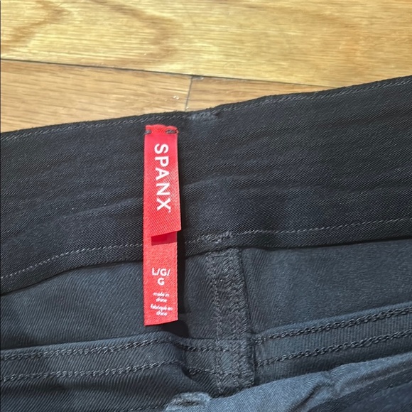 SPANX Gray Cargo Pants - Picture 2 of 3